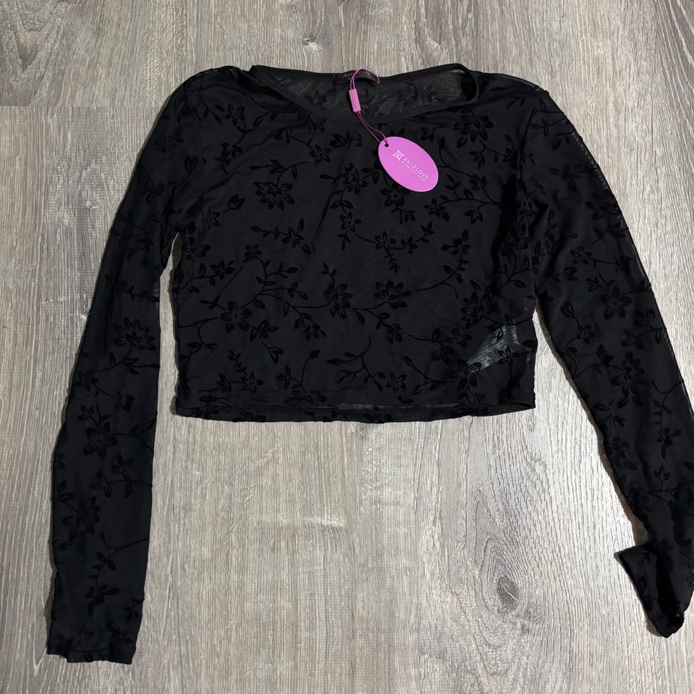 NWT crop top long sleeve